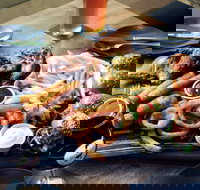 Ducks Nuts Bar  Grill - Queensland Tourism