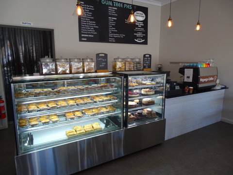 Gum Tree Pies - Queensland Tourism 1