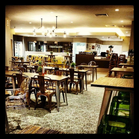 La Mint Cafe - Henderson - QLD Tourism 0