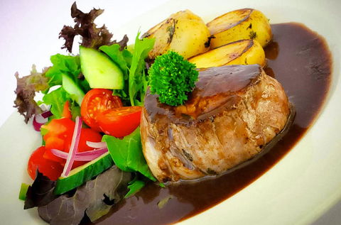 Sunset Waterfront Cafe Bar & Grill - Queensland Tourism 0
