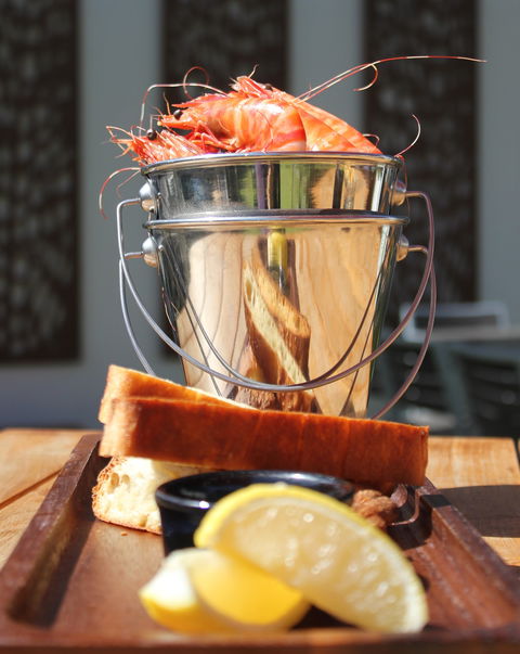 Bill's Bar - Ningaloo Coral Bay - QLD Tourism 2