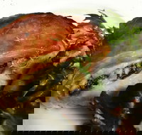 Lizzie Bay Gourmet - Queensland Tourism