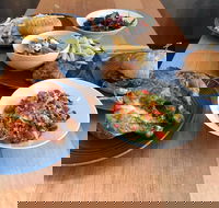 The Chicken Theory - Queensland Tourism