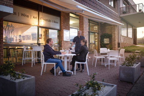 Art Bar Kiama - QLD Tourism 1