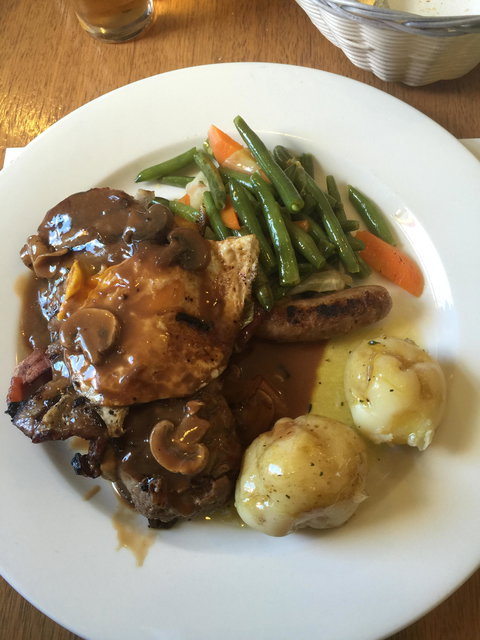 Crescent Hotel - QLD Tourism 3