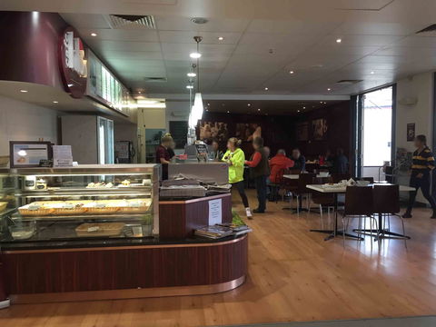 Bb's Cafe - Mount Barker - Queensland Tourism 0