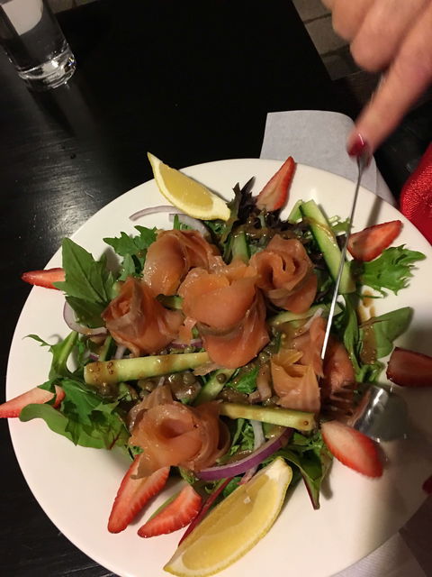 Beaches Restaurant - Queensland Tourism 0