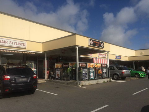 Cheeky Sparrow - Queensland Tourism 0