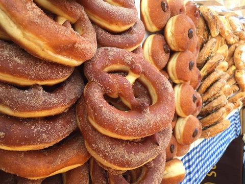 King Of Cakes - Taringa - QLD Tourism 0