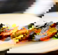 Lolo and Lola - Queensland Tourism