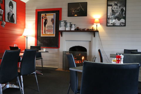 RnR's Diner - Queensland Tourism 2
