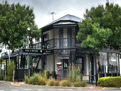 Amadio Wines Kangaroo Island Cellar Door - QLD Tourism 0