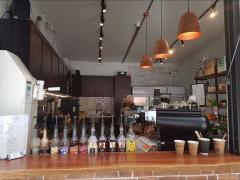 Crema Lovers Cafe - Queensland Tourism 2