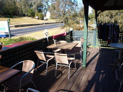 Leanne's Cafe - Queensland Tourism 1