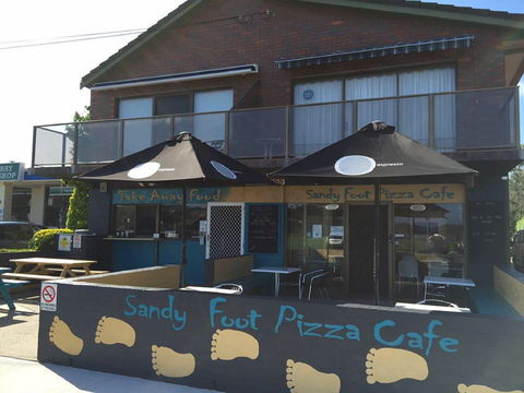 Sandy Foot Pizza Cafe - Queensland Tourism 0