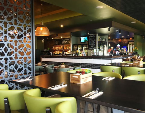 The Racehorse Hotel - Queensland Tourism 1