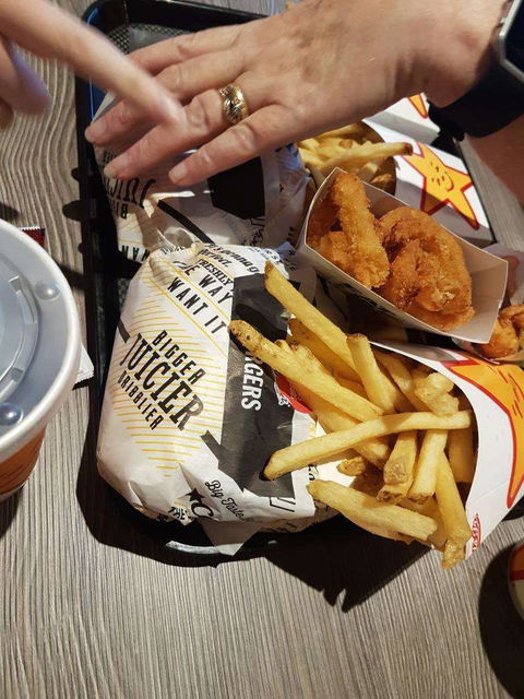 Carl's Jr - Queensland Tourism 0