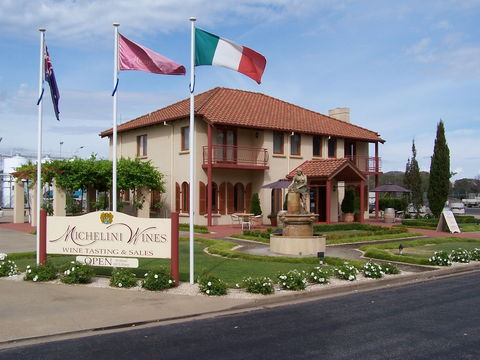 Michelini Wines - Queensland Tourism 0