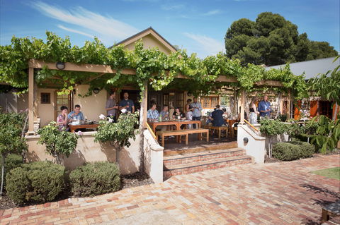 Murray Street Vineyards - QLD Tourism 0