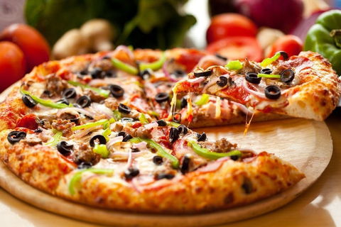 Pizza Hut - Queensland Tourism 0