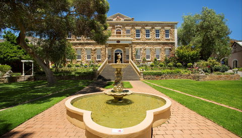 1847 Chateau Yaldara - Queensland Tourism 0