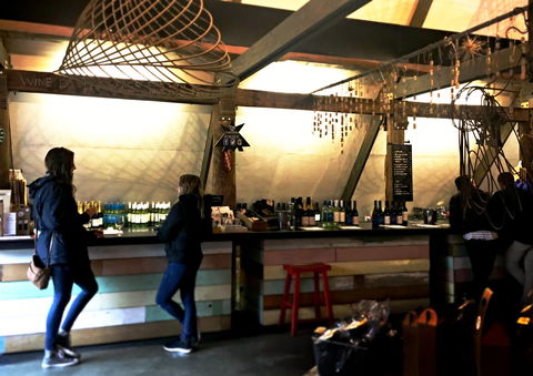Oakdene Vineyards And Cellar Door - QLD Tourism 1