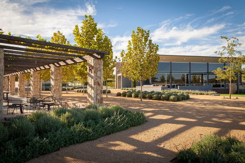 Barossa Valley Estate Cellar Door & Gardens - QLD Tourism 2
