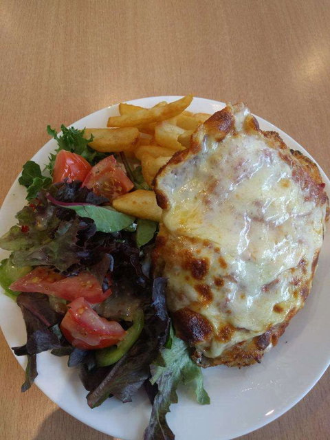 Joanie's Baretto - QLD Tourism 0