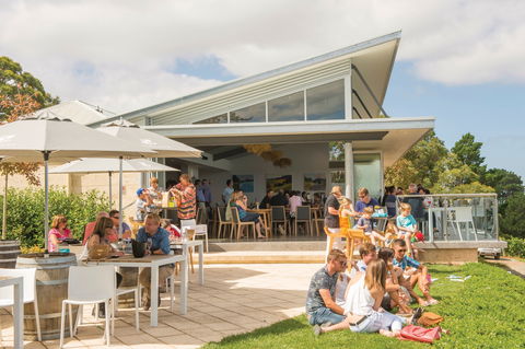 Pike And Joyce Wines - Queensland Tourism 1