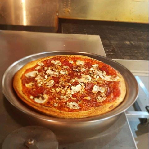 The Pizza Box - Queensland Tourism 0