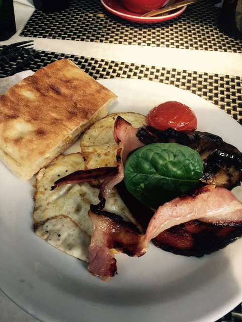 Hungry Wolf's Pizza And Pasta Restaurant - Queensland Tourism 0