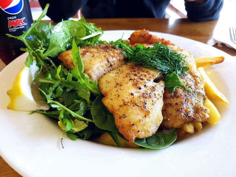 Kiah Seafood Restaurant - Queensland Tourism 0