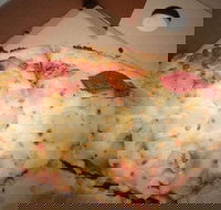 Pizza Capers - Cannon Hill - Queensland Tourism