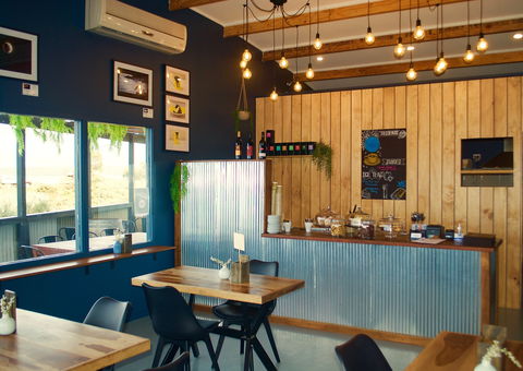 The Deck Cafe On The Wharf - Queensland Tourism 2