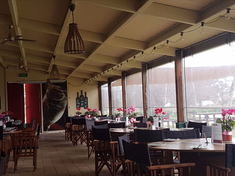 Angas Plains Wines Cellar Door - QLD Tourism 0