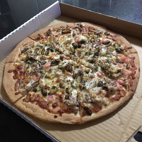 Panic Pizza - Queensland Tourism 0