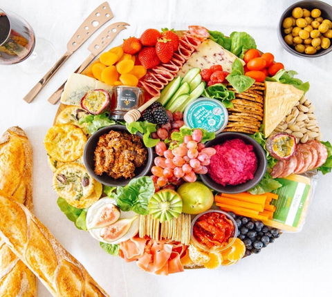 Picnic By The Sea - Queensland Tourism 1