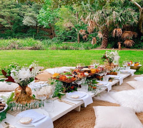 Picnic By The Sea - Queensland Tourism 2