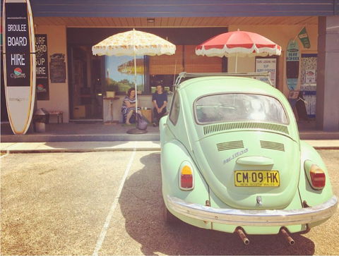 Single Fin Canteen And Goods - Queensland Tourism 0