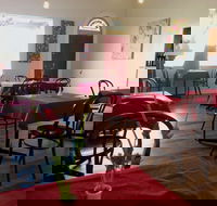 Elphinstone Hotel - Queensland Tourism