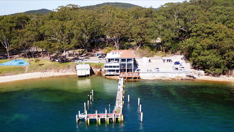 Little Beach Boathouse Restaurant And Bar - QLD Tourism 0