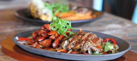 Cactus Jack's Bar & Grill - Queensland Tourism 3