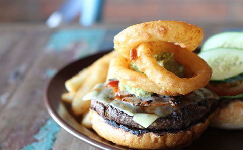 Cactus Jack's Bar & Grill - Queensland Tourism 7