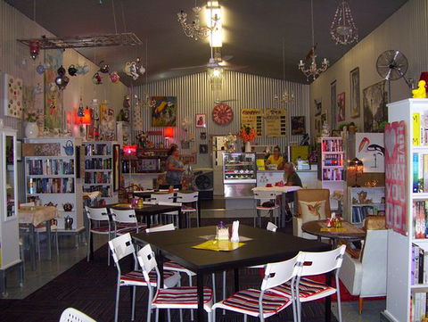 Noelene's Book Cafe - Queensland Tourism 0