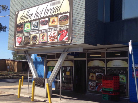 Dallas Hot Bread - Queensland Tourism 0