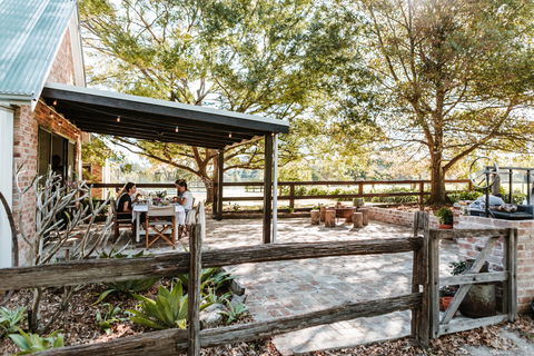 Far Meadow Table - Queensland Tourism 2