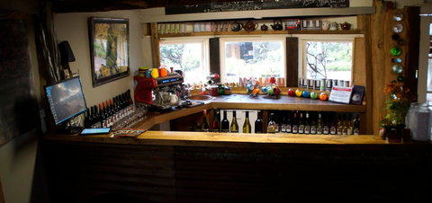 Magpie Springs - QLD Tourism 1