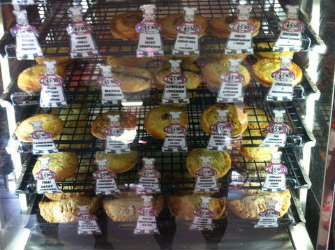 Red Neds Gourmet Pie Bar - Queensland Tourism 0