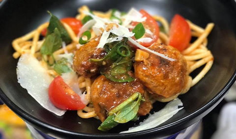 Five Stars Thaitanic - Ingleburn - QLD Tourism 0