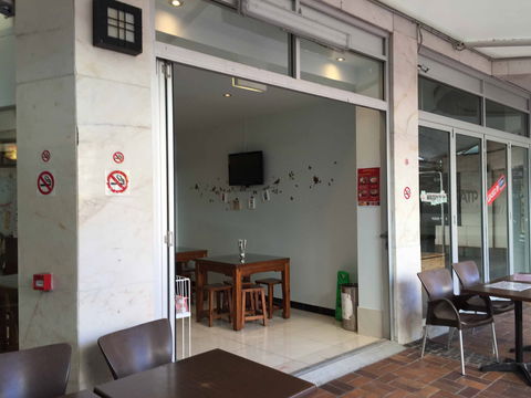 Digger's Pies - QLD Tourism 0